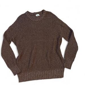 Brown knitted sweater with g